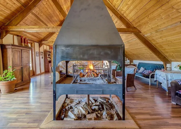 Quaint In Near Σπίτι διακοπών